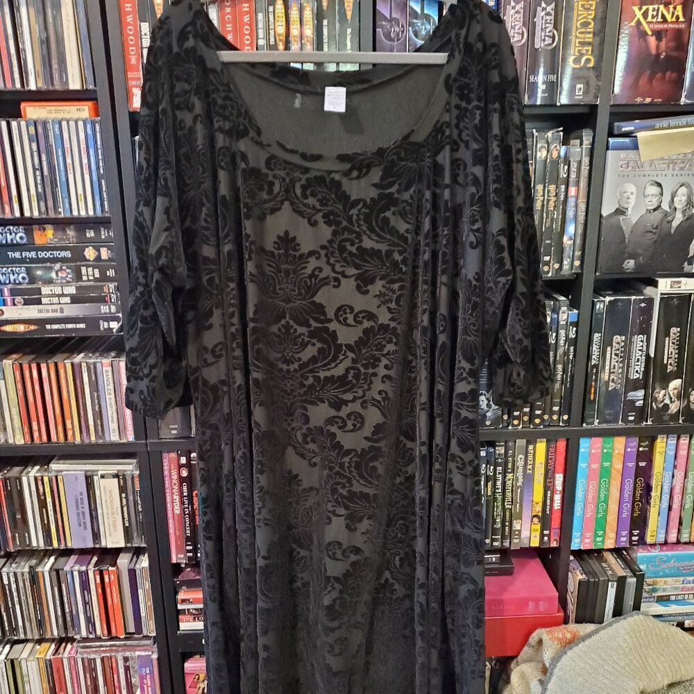 Scenewear Couture Queen Plus 6X Lace Pattern Velvet Black Goth Dress 90's